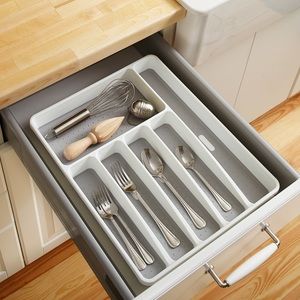NWT Madesmart large silverware tray - Non-slip Rubber Feet.